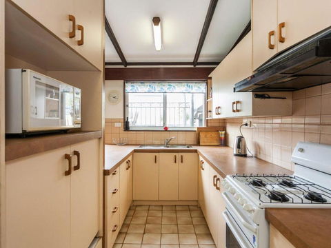 OCEAN SOUNDS Anglesea - Perisher Accommodation 3