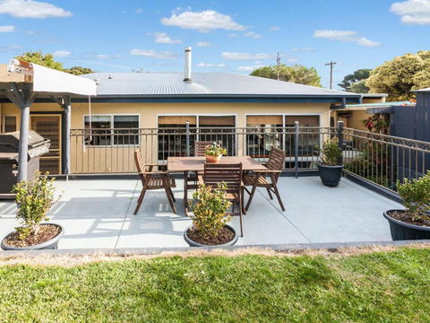 OCEAN SOUNDS Anglesea - Perisher Accommodation 2