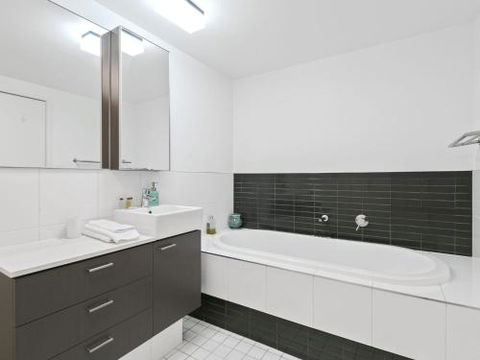 LORNE CHALET APARTMENT 36 Central Location - Perisher Accommodation 2