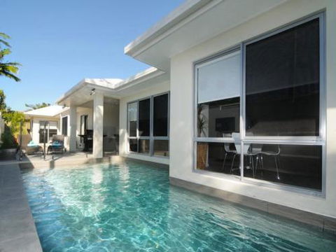 BEACH RETREAT At PALM COVE - Perisher Accommodation 6