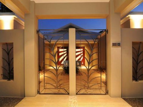 BEACH RETREAT At PALM COVE - Perisher Accommodation 4