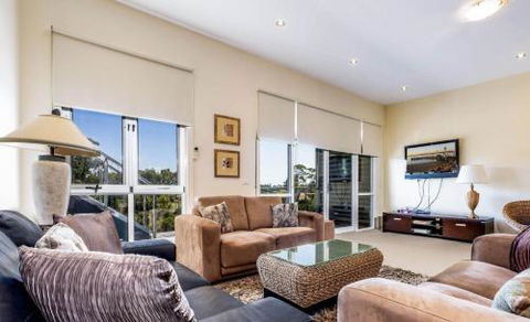COASTAL SOUL VILLA At BROADBEACH - Perisher Accommodation 5