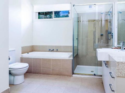 COASTAL SOUL VILLA At BROADBEACH - Perisher Accommodation 4