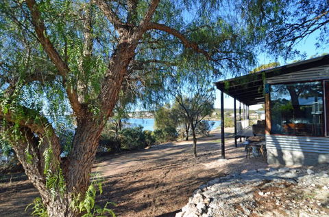 CDC 625 Beach House Incl.rear 2BR Studio - Perisher Accommodation 3