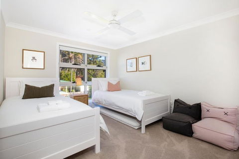 Tranquility Absolute Waterfront Pet Friendly 10 Mins To Hyams Beach - Perisher Accommodation 4
