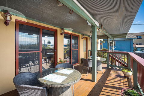 Anchors Aweigh Narooma - Perisher Accommodation 3