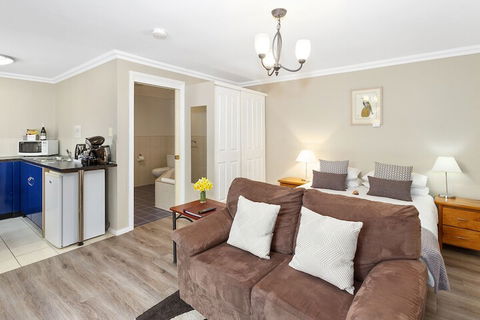 Oyster Cove Chalet - Perisher Accommodation 7