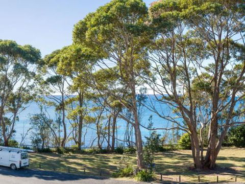 Rowse House Hyams Beach 4pm Check Out Sundays - Perisher Accommodation 5
