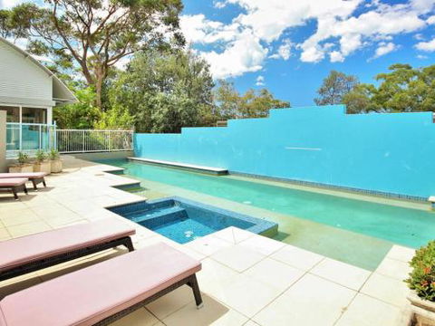 Beachdaze At Hyams 4pm Check Out Sundays - Perisher Accommodation 0