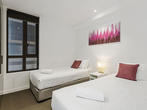 CHARLOTTE Manhatten Building Near Spencer St. & Southern Cross Station - Perisher Accommodation 0