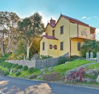 Two Story Bed  Breakfast - Perisher Accommodation