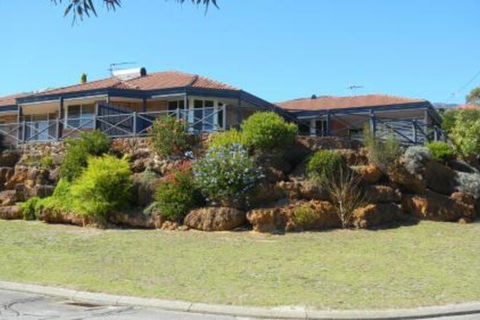 Albany Holiday House - Perisher Accommodation 0