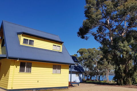 Four Seasons Waterfront Villas - Perisher Accommodation 3