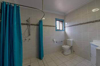 CBD Accommodation Tamworth - Perisher Accommodation 1