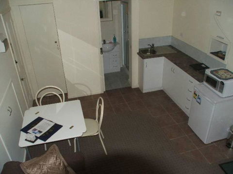 Bristol House Accommodation - Perisher Accommodation 4