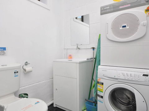 The Studio On The Lake At Fishing Point Lake Macquarie Honestly Put The Line In & Catch Fish - Perisher Accommodation 6