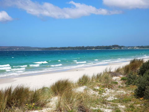 Hayes Beach House Jervis Bay Pet Friendly Award Winner Fireplace - Perisher Accommodation 6