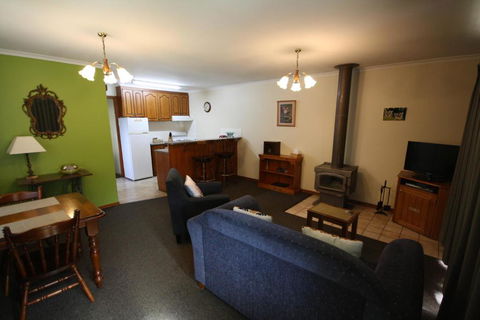 Halls Gap Log Cabins - Perisher Accommodation 4