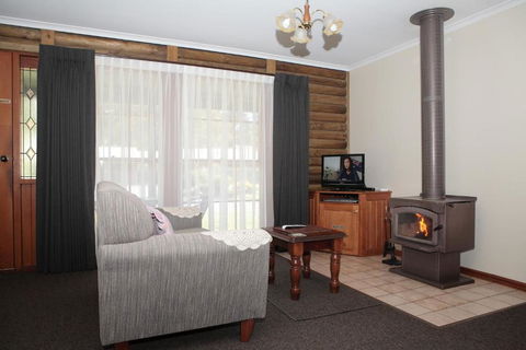 Halls Gap Log Cabins - Perisher Accommodation 2