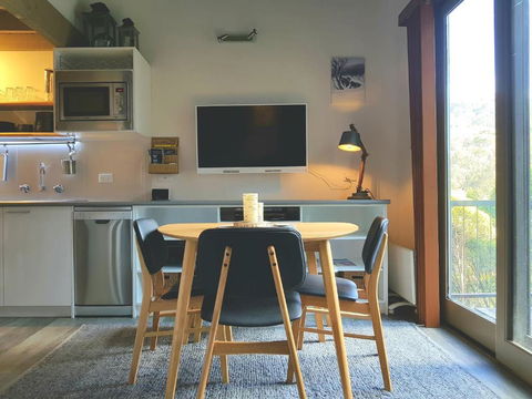 CHILL OUT At THREDBO - Perisher Accommodation 3