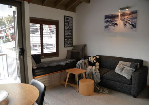 CHILL OUT At THREDBO - Perisher Accommodation 6