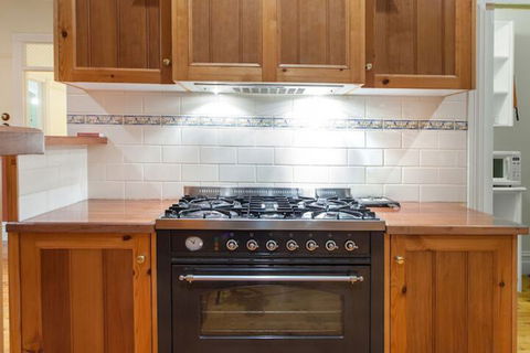 Hopkins River Homestead - Rejuvenate Stays - Perisher Accommodation 3