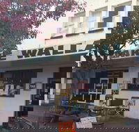 Lake Wallace Hotel - Perisher Accommodation