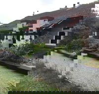 Thai Square - Leura - Perisher Accommodation