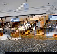 Lindt Chocolate Caf Cockle Bay - Perisher Accommodation