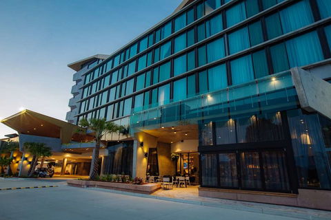 Eatons Hill Hotel - Perisher Accommodation 0