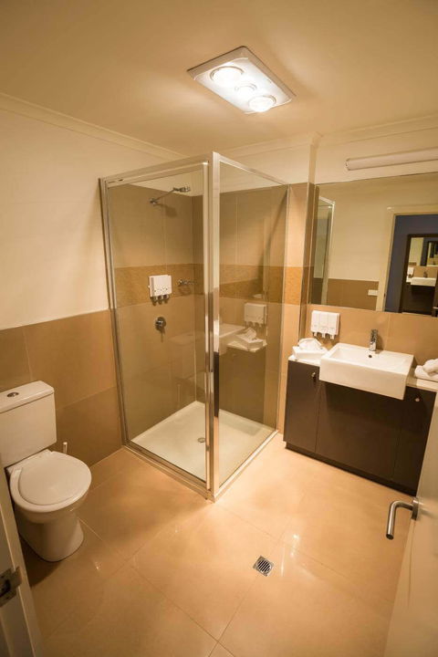Bairnsdale International - Perisher Accommodation 3