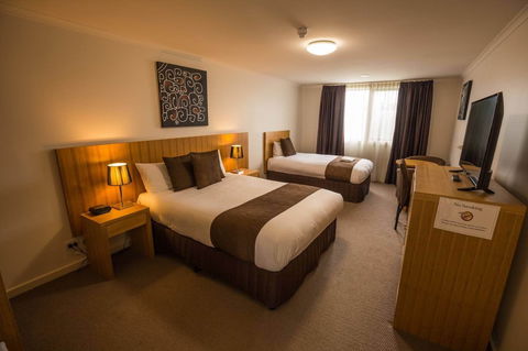 Bairnsdale International - Perisher Accommodation 6