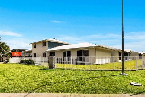 Econo Lodge Beachside - Perisher Accommodation 0