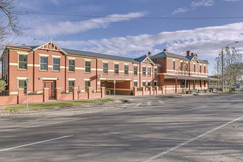 Lake Inn Ballarat - Perisher Accommodation 0