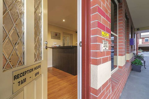 Lake Inn Ballarat - Perisher Accommodation 2