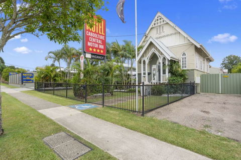 Caboolture Central Motor Inn, SureStay Collection - Perisher Accommodation 0