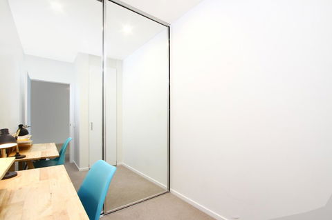 IQ Smart Apartments 704 Braddon ACT - Perisher Accommodation 1