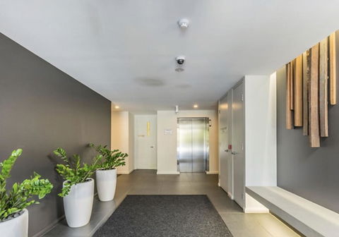 Modern Executive Apt@Barton*1BR*WiFi*Gym*Secure Parking*Canberra - Perisher Accommodation 16