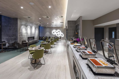 Deco Hotel Canberra - Perisher Accommodation 2