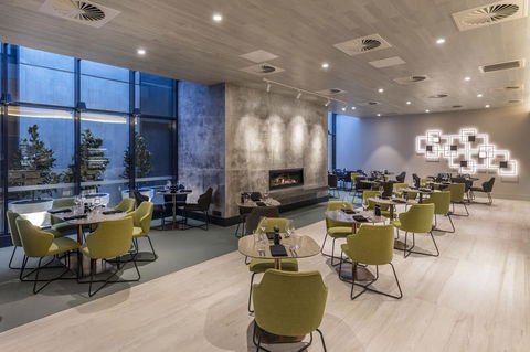 Deco Hotel Canberra - Perisher Accommodation 1