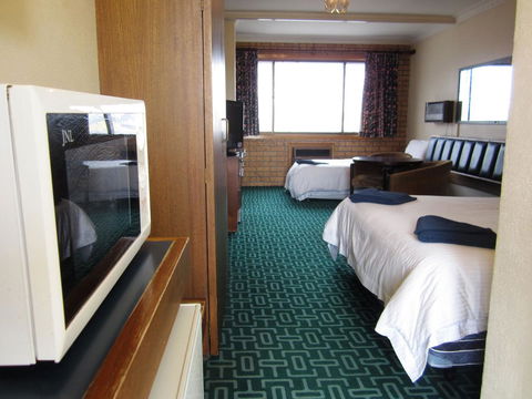 Canberra Lyneham Motor Inn - Perisher Accommodation 6