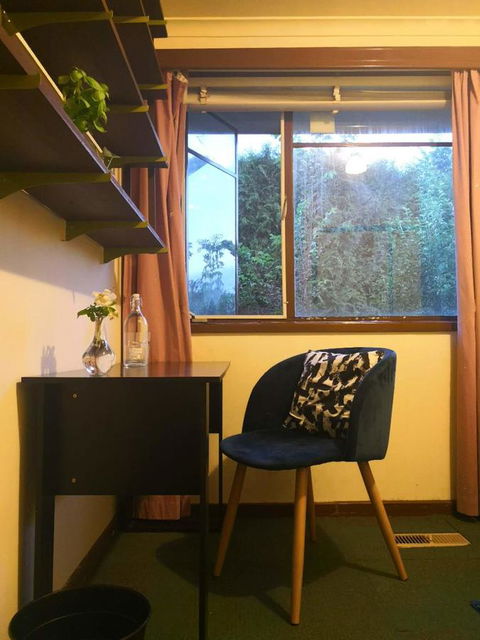 Space And Quiet Safe Room Canberra - Perisher Accommodation 9