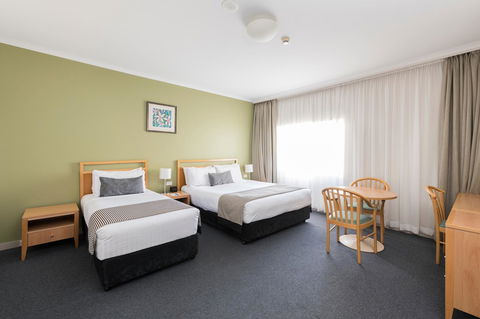 The Woden Hotel - Perisher Accommodation 5