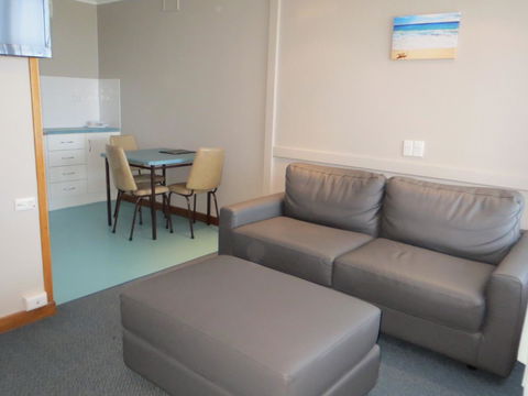 Stansbury Holiday Motel - Perisher Accommodation 5