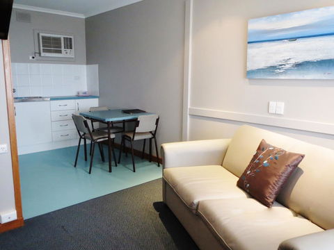 Stansbury Holiday Motel - Perisher Accommodation 39