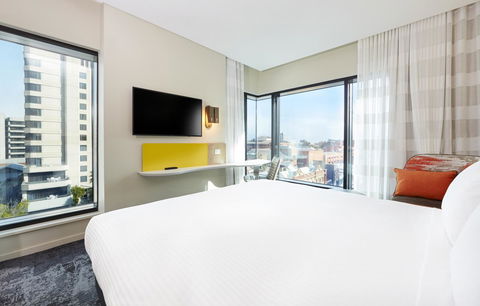 Holiday Inn Express Adelaide City Centre, An IHG Hotel - Perisher Accommodation 6