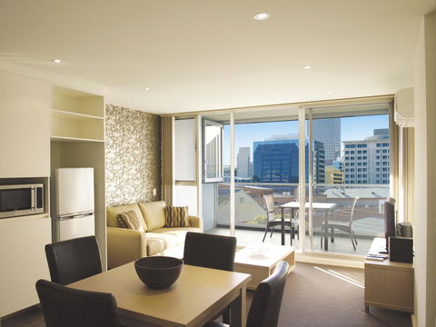 IStay Precinct Adelaide - Perisher Accommodation 23