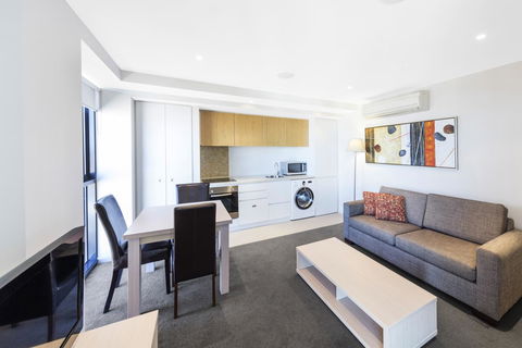 IStay Precinct Adelaide - Perisher Accommodation 13