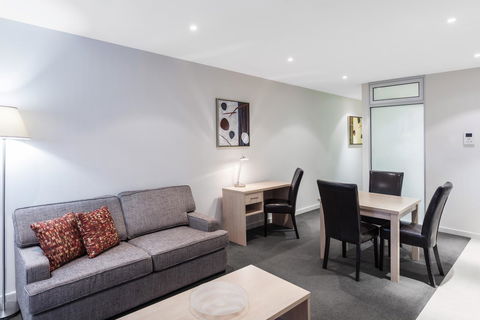 IStay Precinct Adelaide - Perisher Accommodation 17