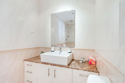 York Apartments On Grenfell - Perisher Accommodation 13